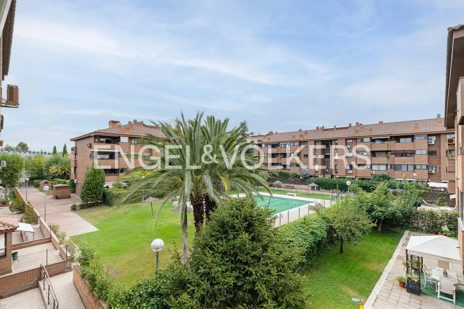 Pis amb piscina en venda a Moncloa - Aravaca