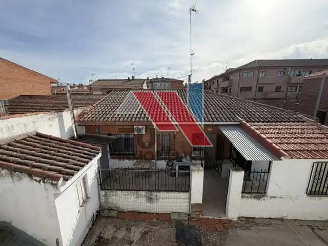 Vista exterior de Casa o chalet en venta en Fuensalida con Calefacción, Amueblado y Horno