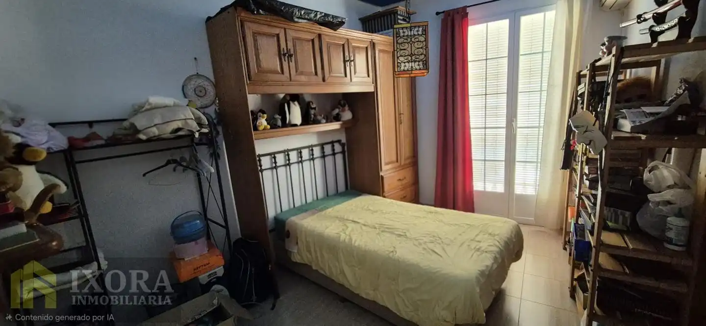 Dormitori de Casa o xalet en venda en Linares amb Aire condicionat i Terrassa