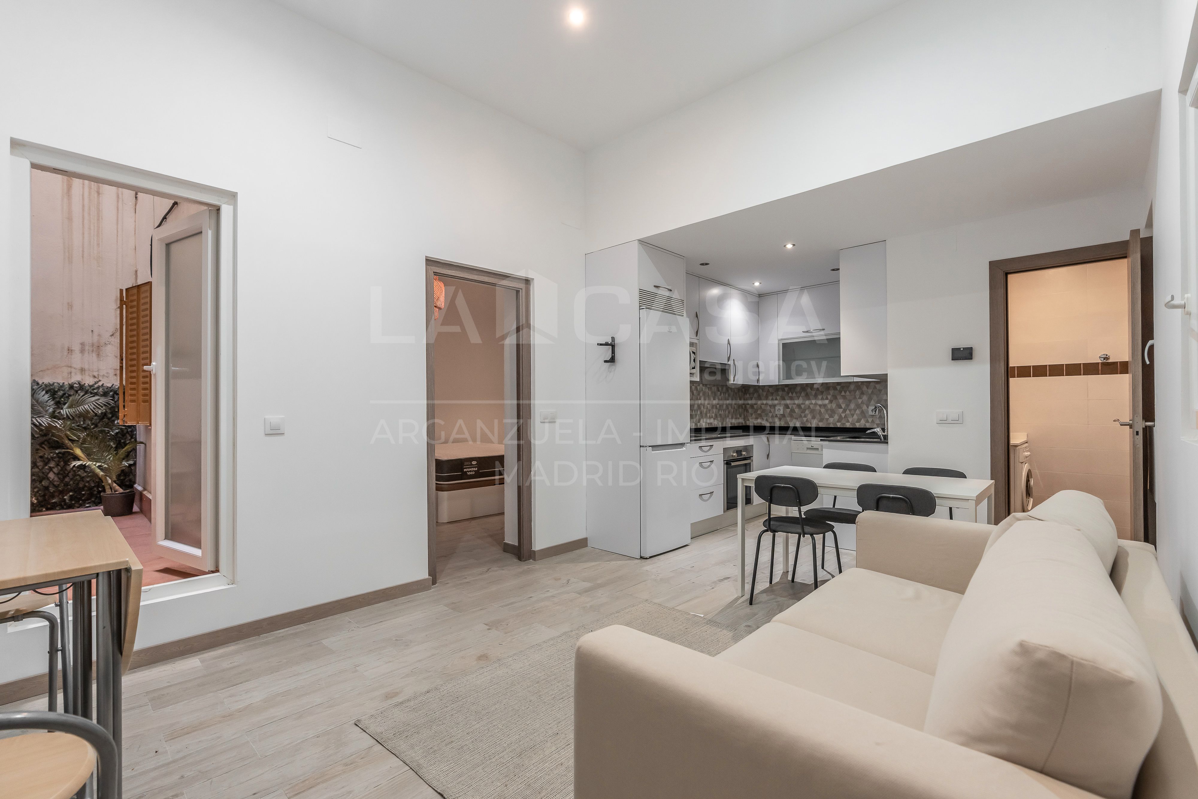 Living room of Flat for sale in  Madrid Capital  with Heating and Terrace