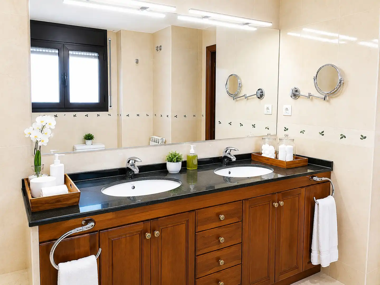 Chalet con piscina en venta en NARCIS MONTURIOL, imagen 67