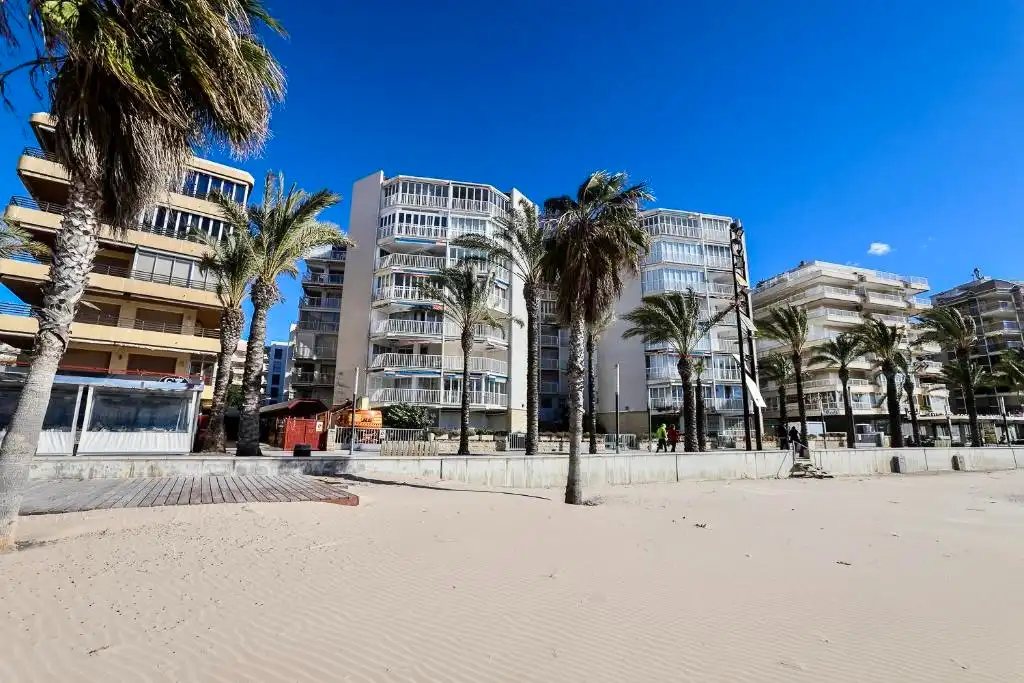 Vista exterior de Apartamento de alquiler en Salou con Aire acondicionado, Calefacción y Terraza