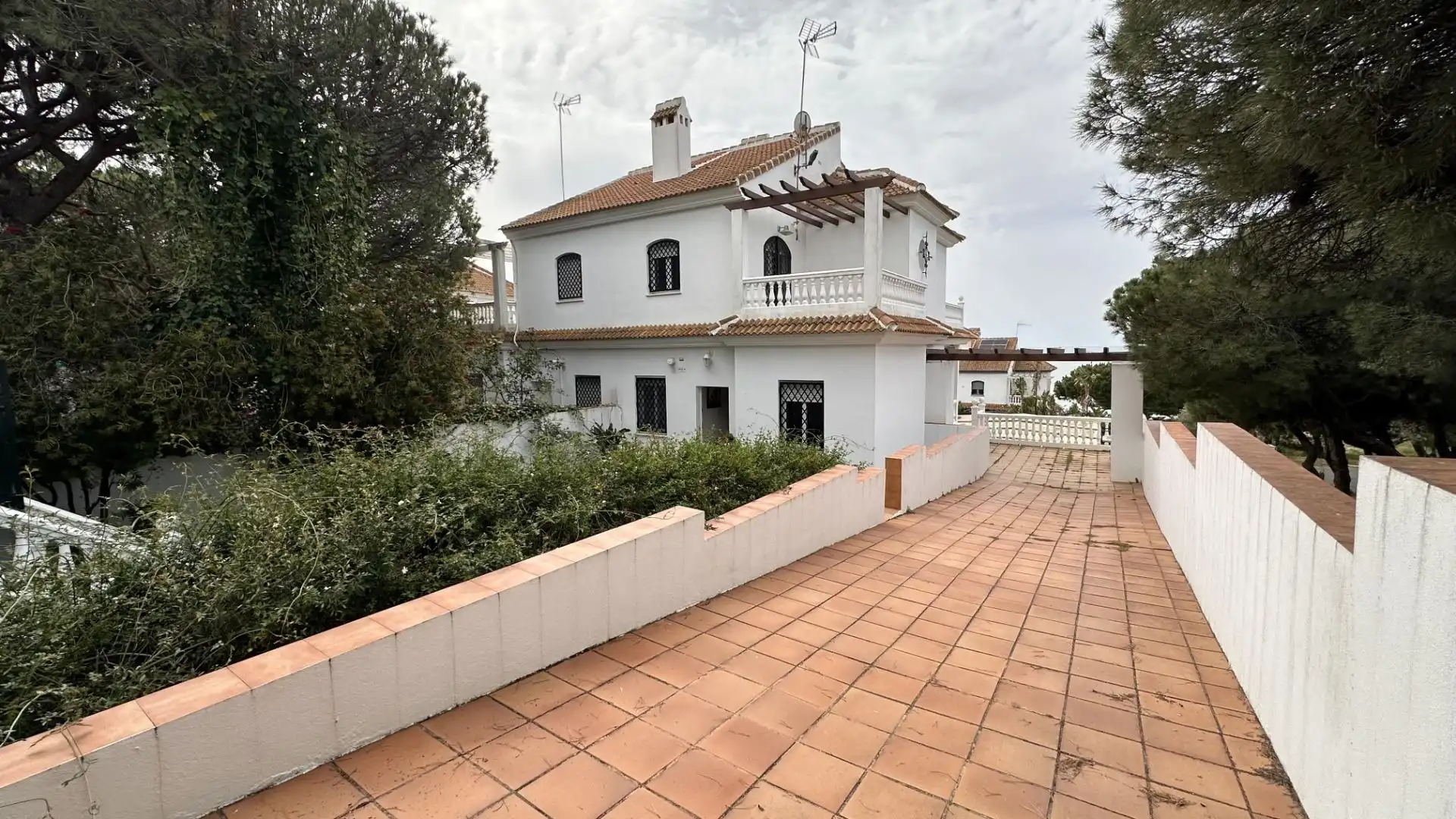 Vista exterior de Casa adosada en venta en Mazagón, Huelva