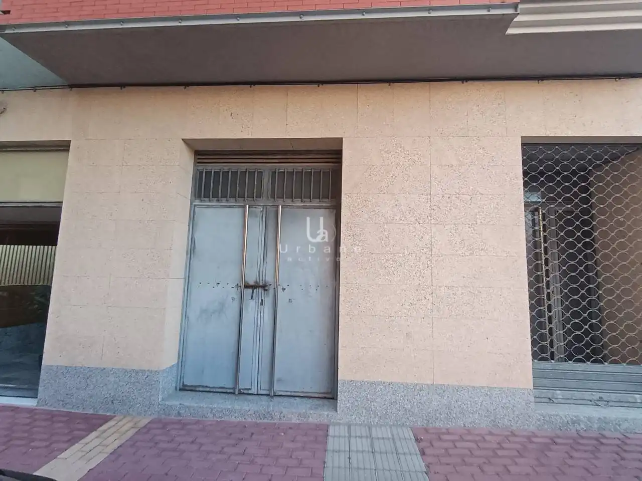 Vista exterior de Local en venda en Murcia