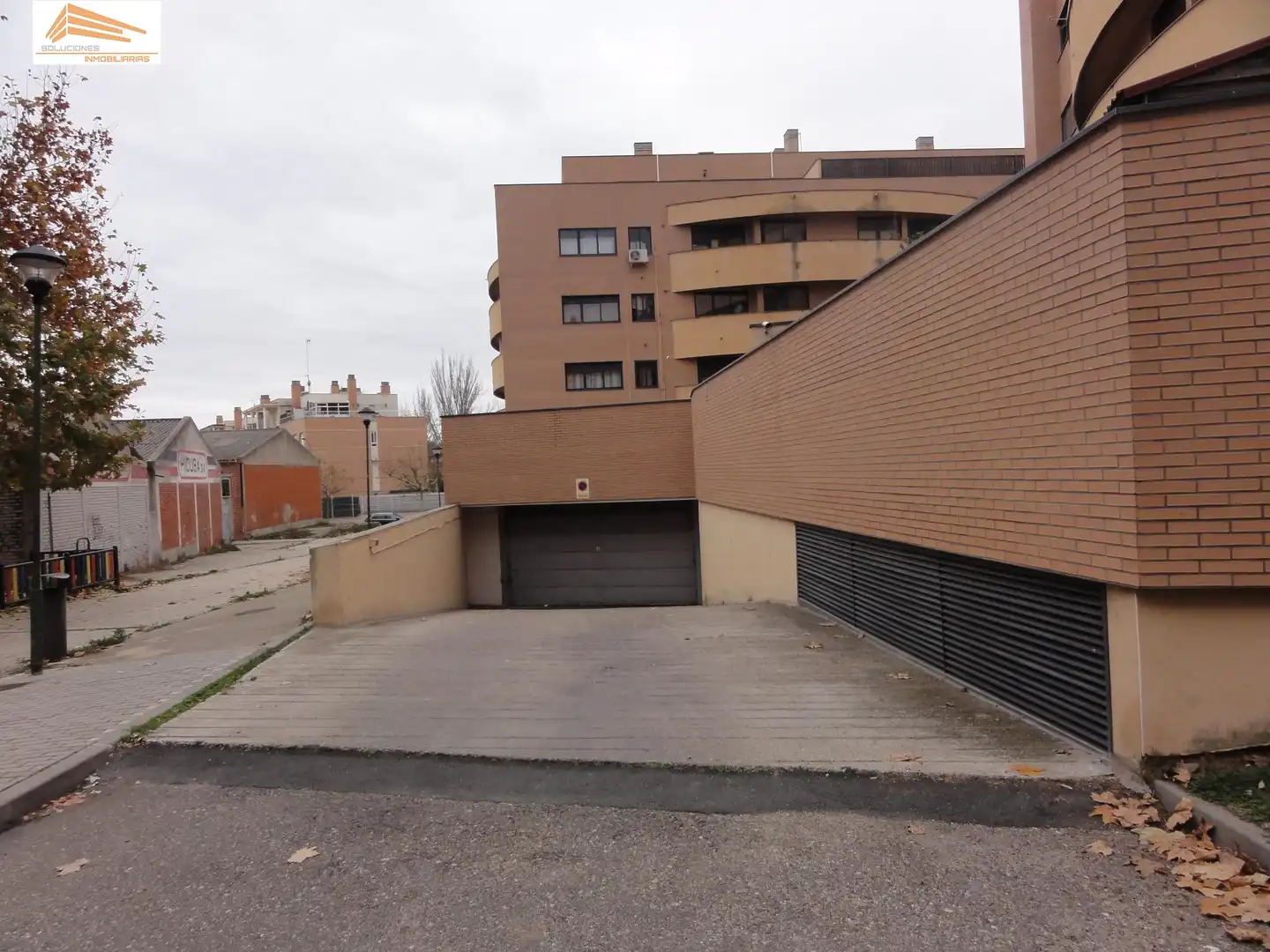 Parkplatz von Garage zum Verkauf in Medina del Campo