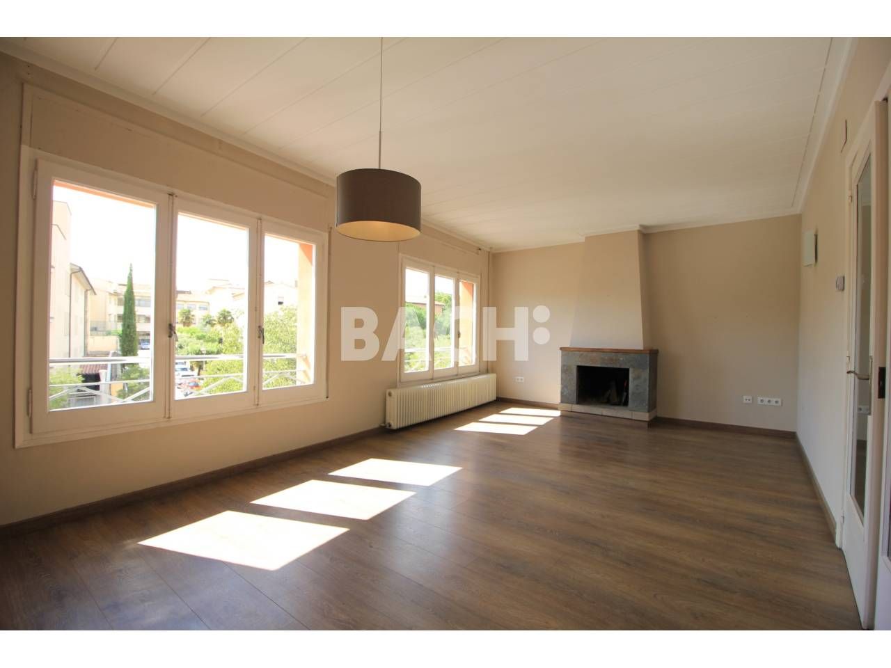 Living room of Flat for sale in Vic  with Heating, Terrace and Storage room