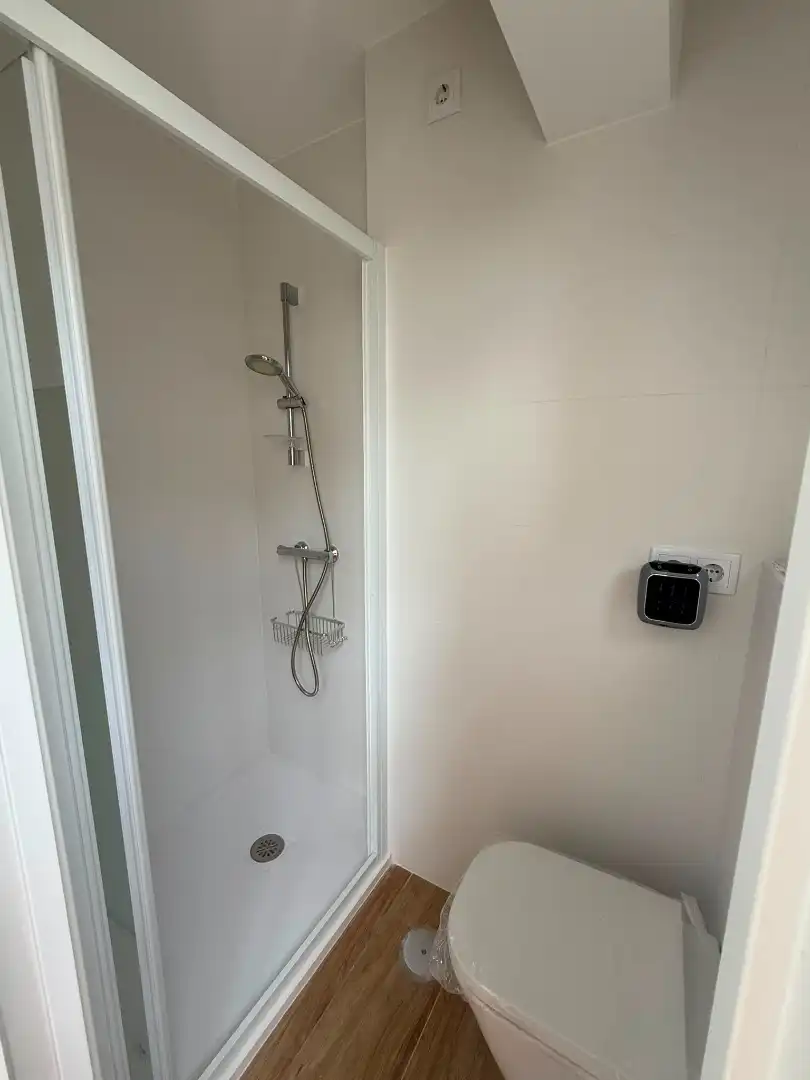 Bathroom of Flat for rent in Ferrol  with Heating, Furnished and Oven