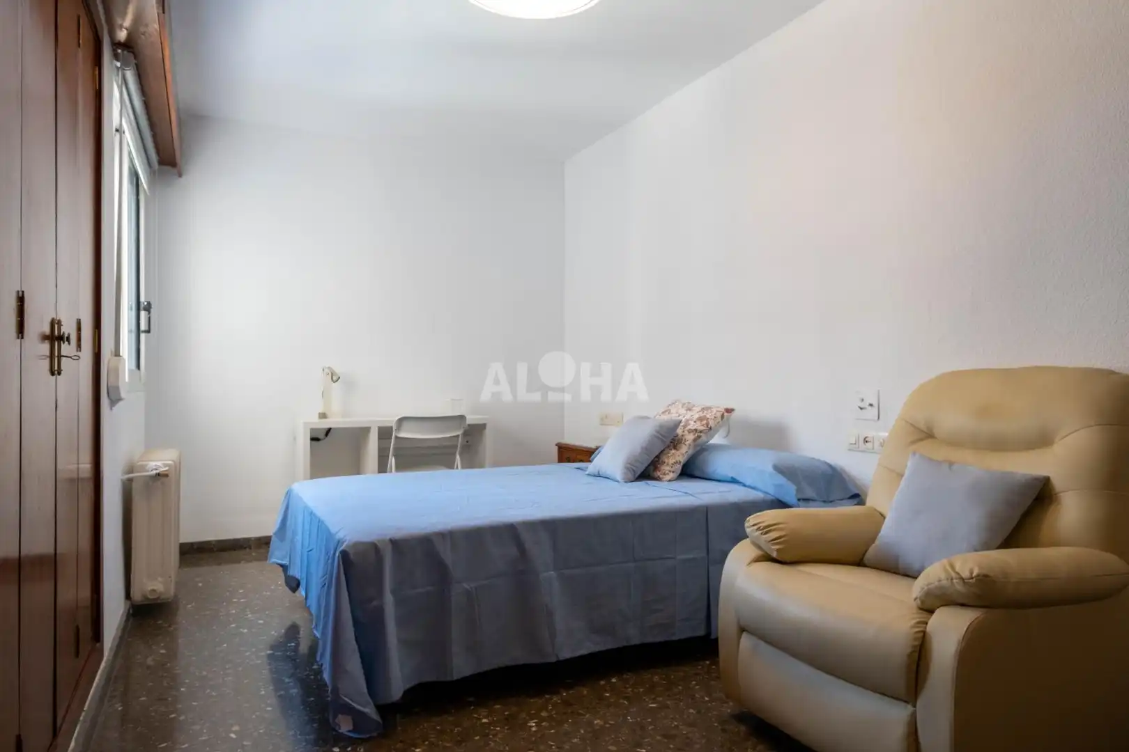 Habitación de Piso de alquiler en Valencia con Calefacción, Amueblado y Balcón