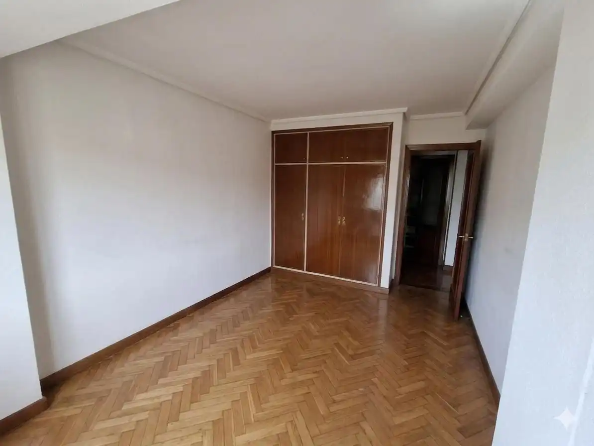 Bedroom of Flat for sale in Vigo   with Terrace and Balcony
