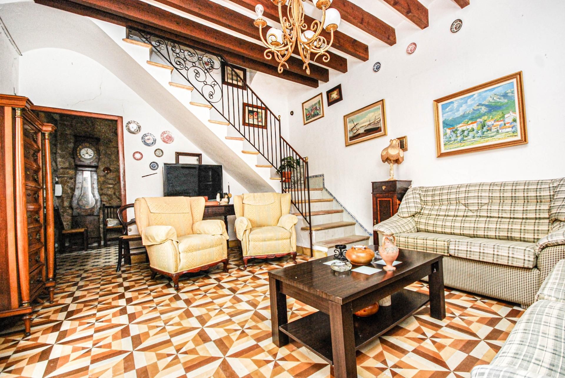 Sala d'estar de Finca rústica en venda en Puigpunyent amb Jardí privat i Terrassa