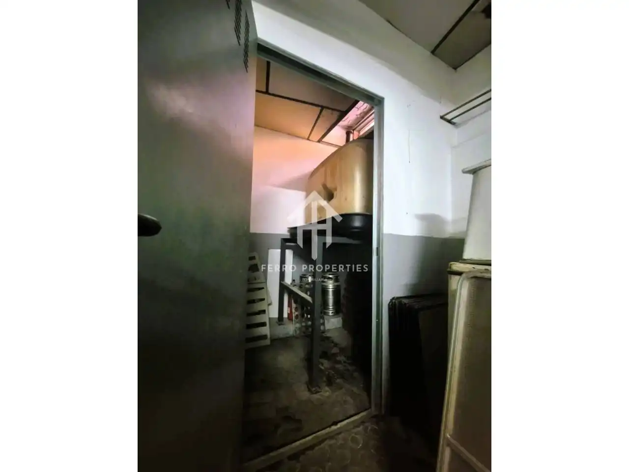 Local en venta en Loja con Aire acondicionado