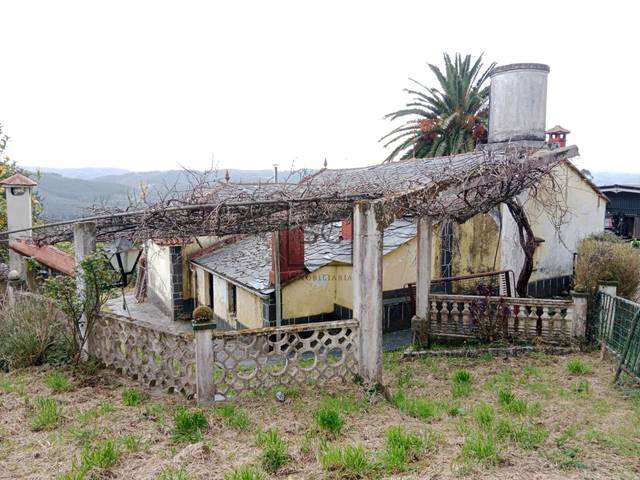 Casa-chalet en Venta en  VILAZANCHE en Moeche