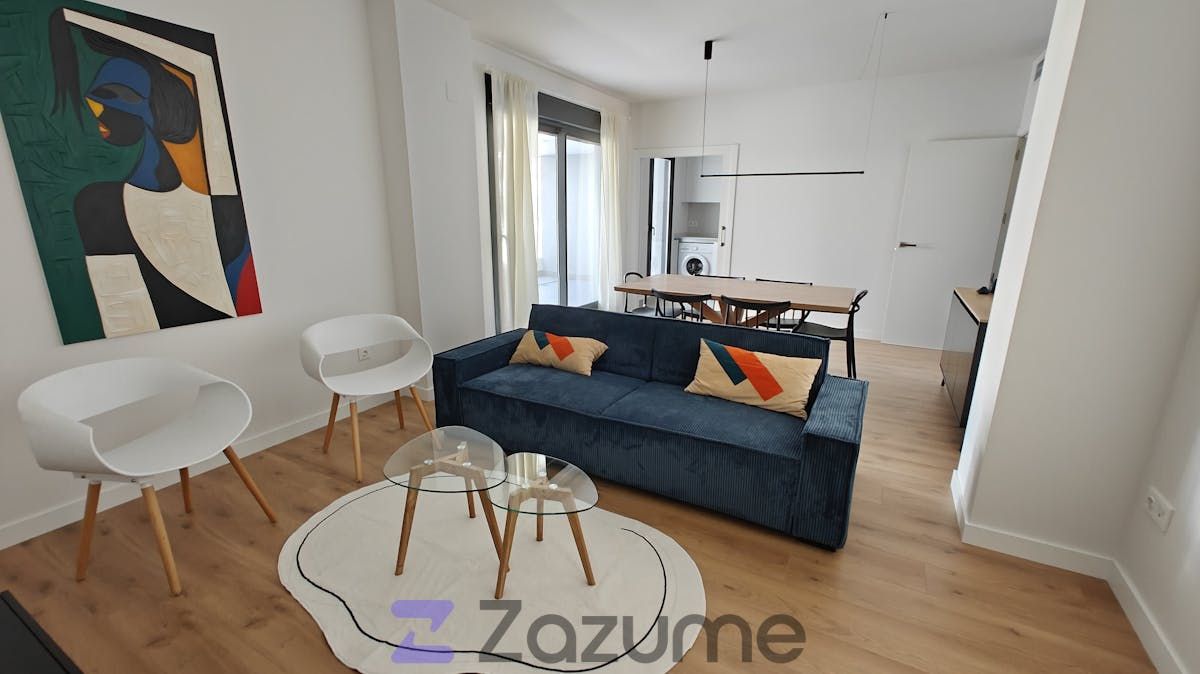 Sala d'estar de Pis de lloguer en  Sevilla Capital amb Aire condicionat, Jardí privat i Parquet