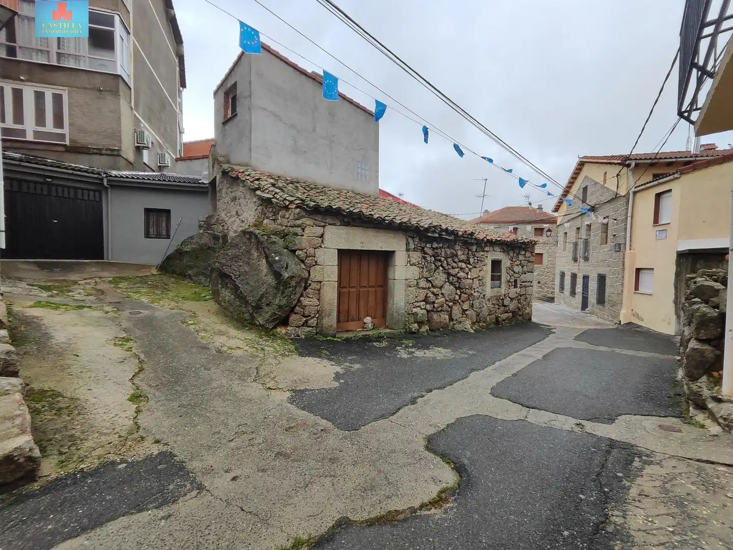 Vista exterior de Casa adosada en venta en Navarredondilla