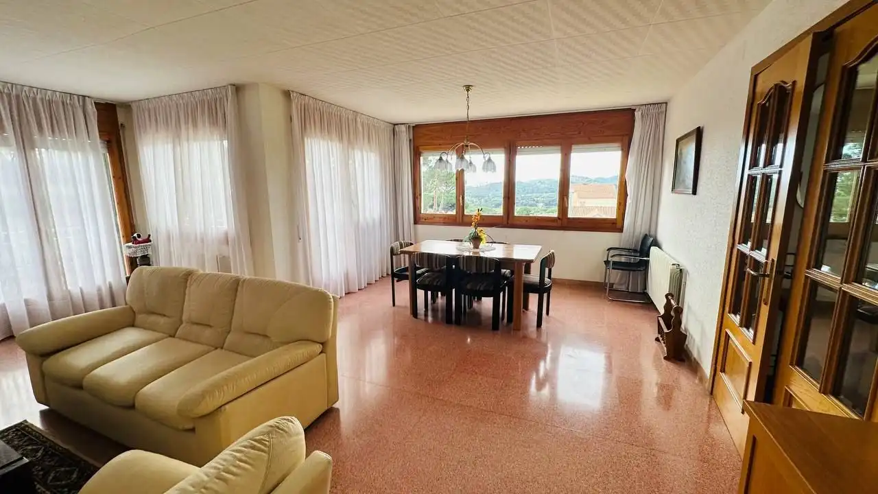 Sala d'estar de Casa o xalet en venda en Lloret de Mar amb Calefacció, Jardí privat i Terrassa