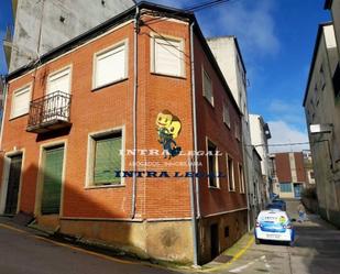 Exterior view of House or chalet for sale in Guijuelo