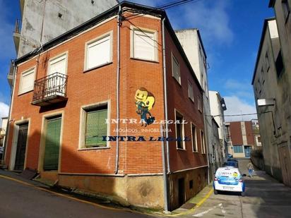 Vista exterior de Casa o xalet en venda en Guijuelo