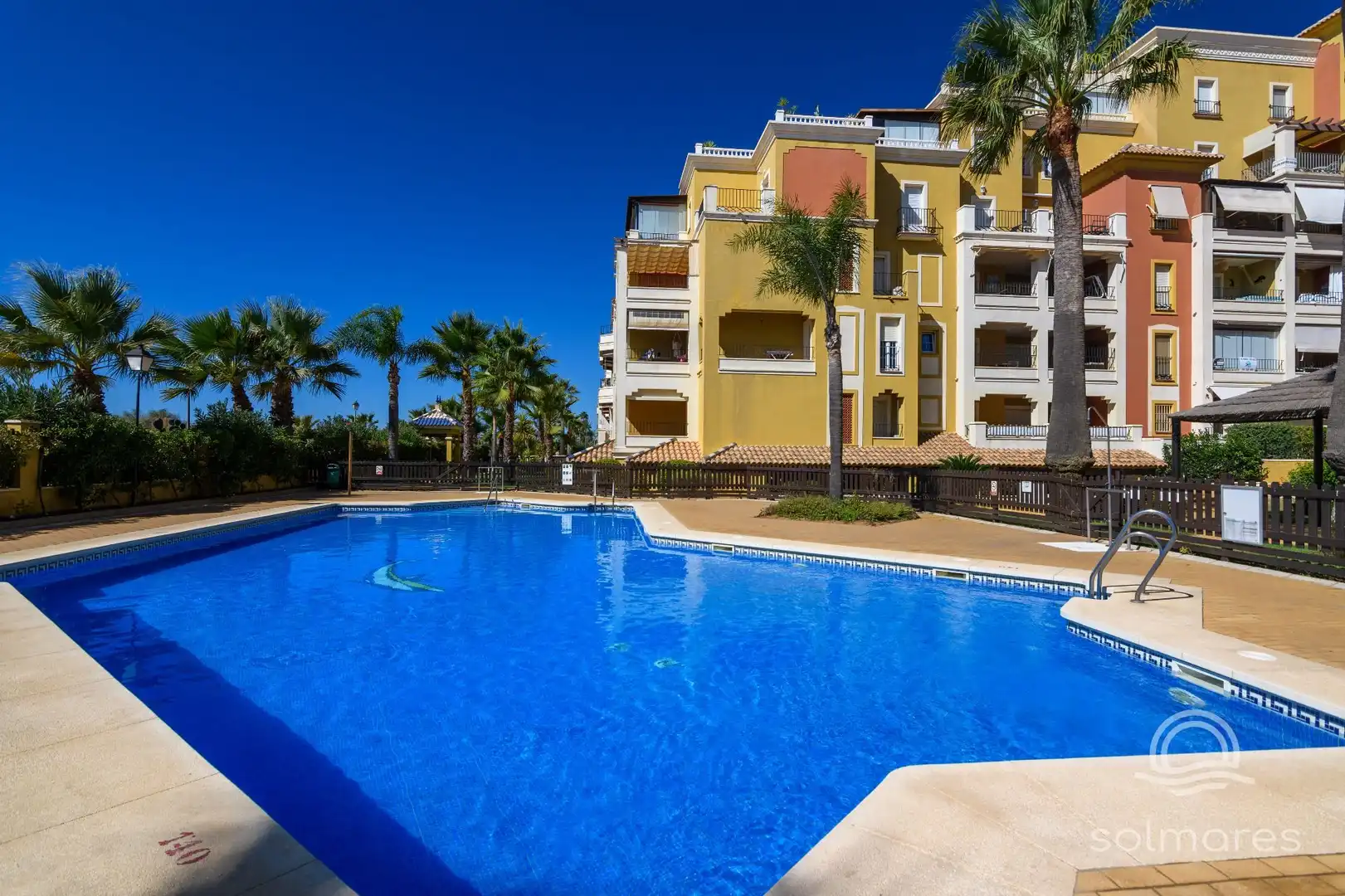 Vista exterior de Apartamento en venta en Ayamonte con Aire acondicionado, Terraza y Piscina comunitaria