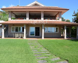 Vista exterior de Casa o xalet en venda en Vigo  amb Calefacció, Jardí privat i Parquet