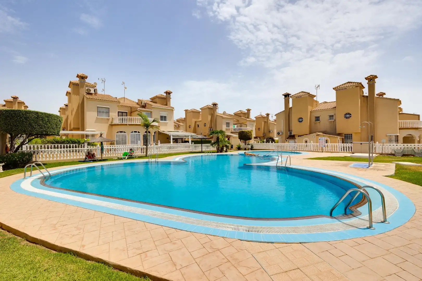 Casa pareada con terraza en venta en Orihuela Costa, imagen 3