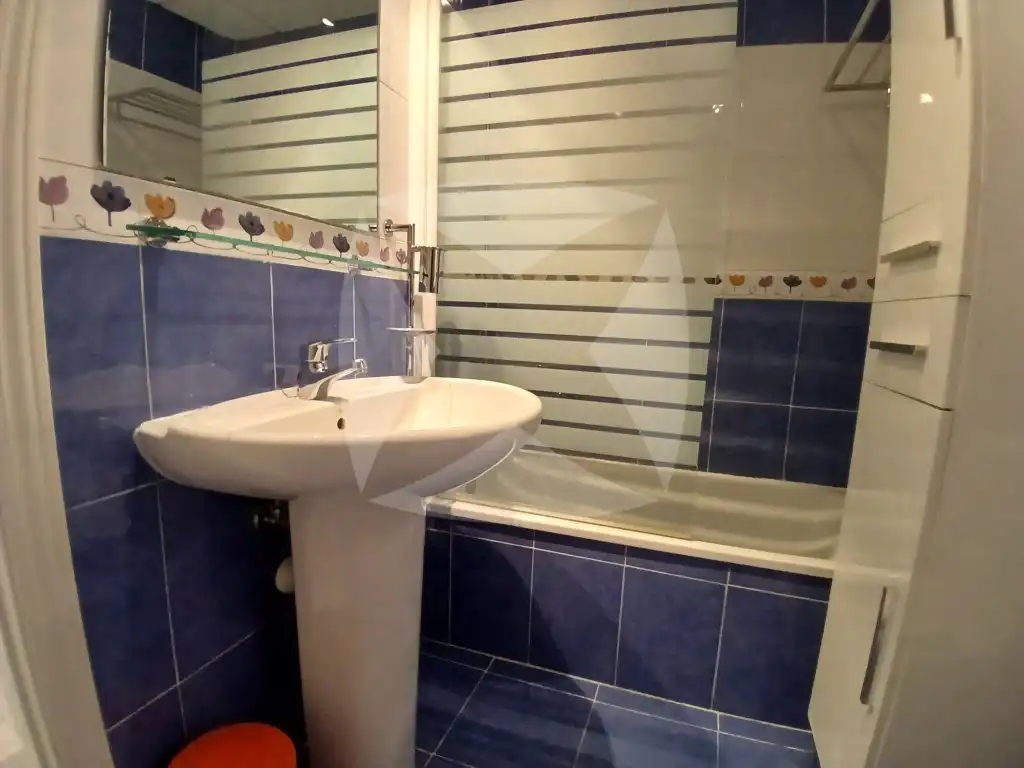 Bany de Pis de lloguer en Badajoz amb Aire condicionat, Piscina i Moblat