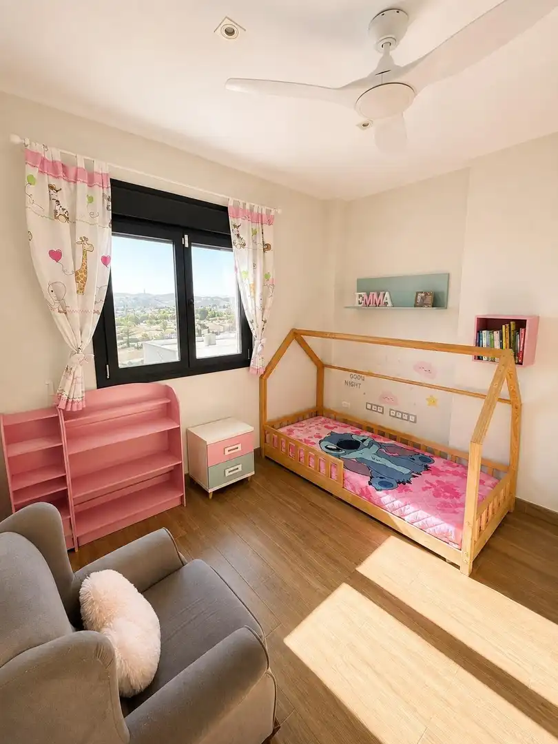 Habitación de Casa o chalet en venta en Málaga con Aire acondicionado, Calefacción y Jardín privado