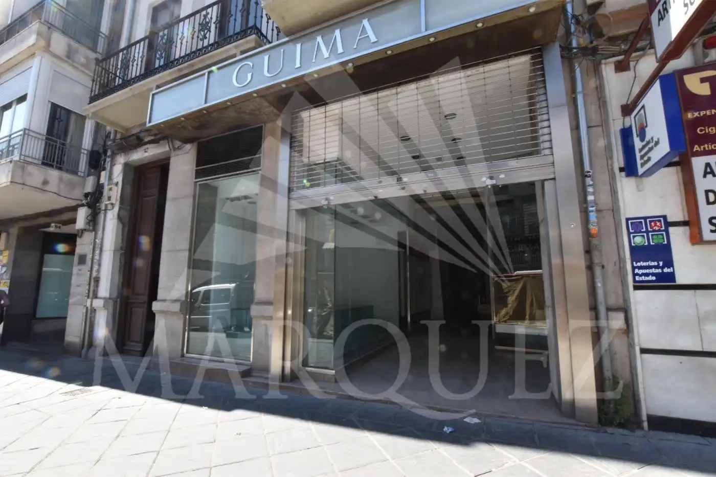 Außenansicht von Gebäude zum Verkauf in Granada