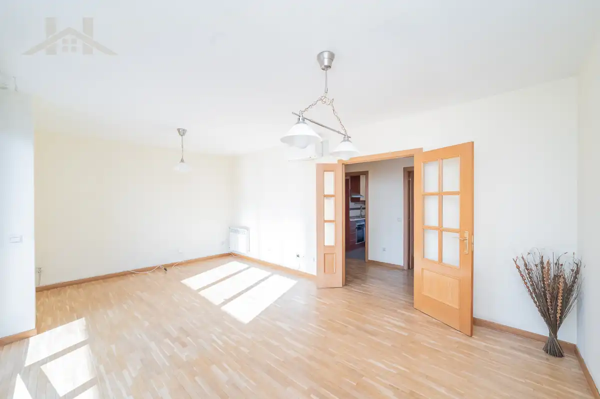 Sala de estar de Ático en venta en Arroyomolinos (Madrid) con Aire acondicionado, Calefacción y Jardín privado