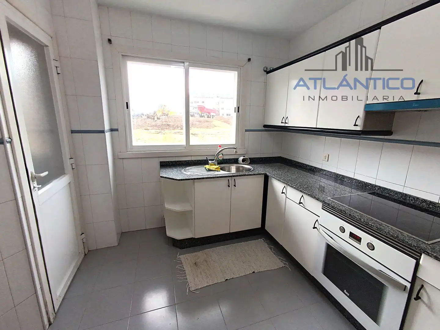 Cocina de Apartamento en venta en A Coruña Capital  con Calefacción, Trastero y Amueblado