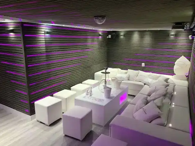 Sala d'estar de Dúplex de lloguer en Madrid amb Aire condicionat, Parquet i Moblat