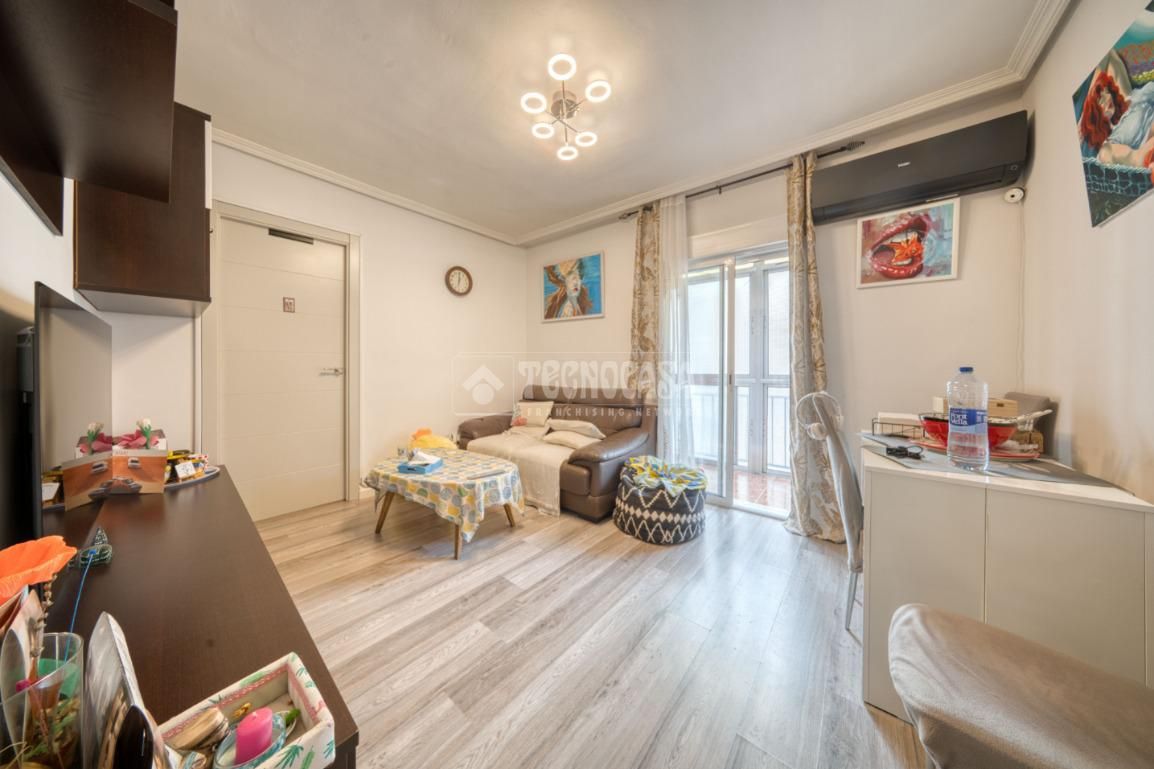 Bedroom of Flat for sale in Valladolid Capital  with Air Conditioner, Heating and Terrace