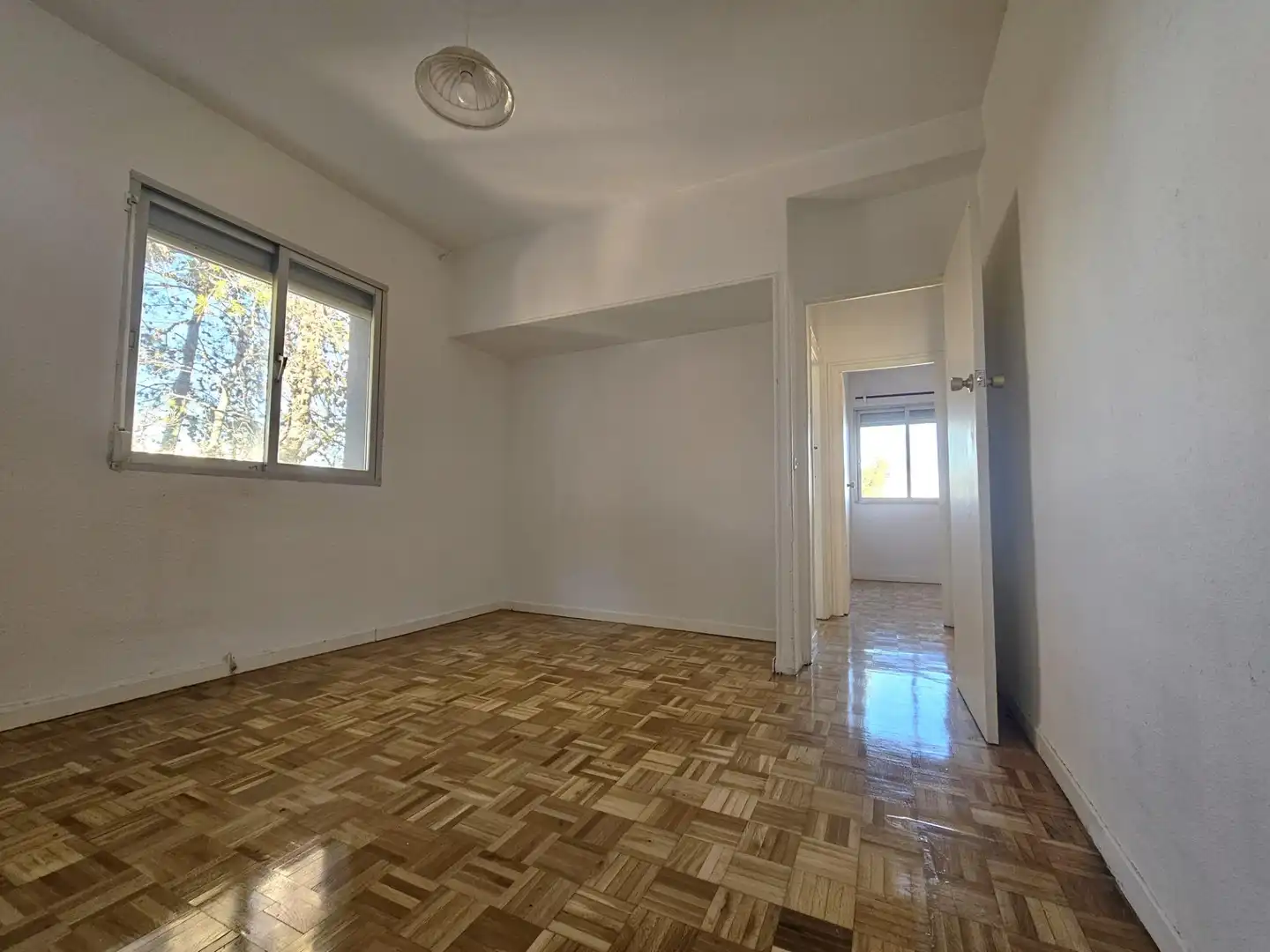 Dormitori de Pis en venda en Madrid amb Parquet