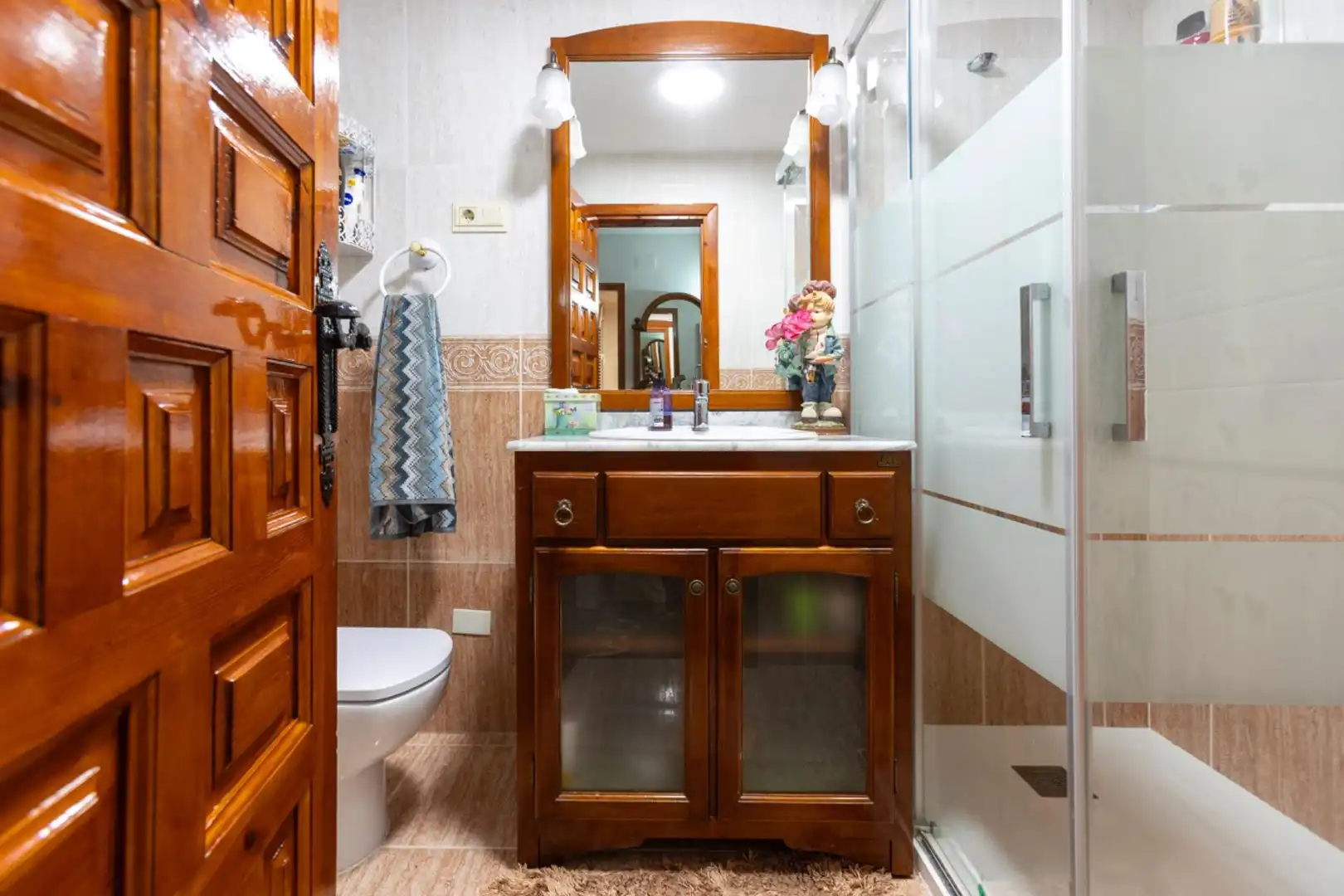 Badezimmer von Wohnung zum Verkauf in Almuñécar mit Klimaanlage, Privatgarten und Terrasse