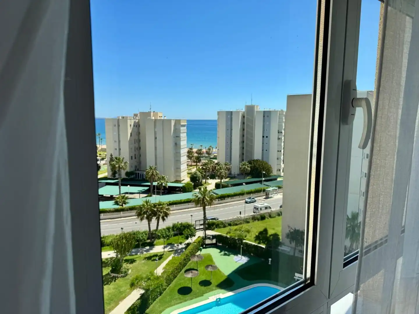 Bedroom of Apartments for rent in Alicante / Alacant  with Air Conditioner, Furnished and Community pool