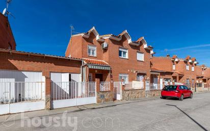 Vista exterior de Casa o xalet en venda en Santa Olalla amb Calefacció, Jardí privat i Terrassa