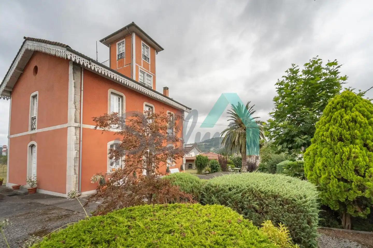 Vista exterior de Casa o chalet en venta en Ribera de Arriba con Jardín privado, Terraza y Balcón