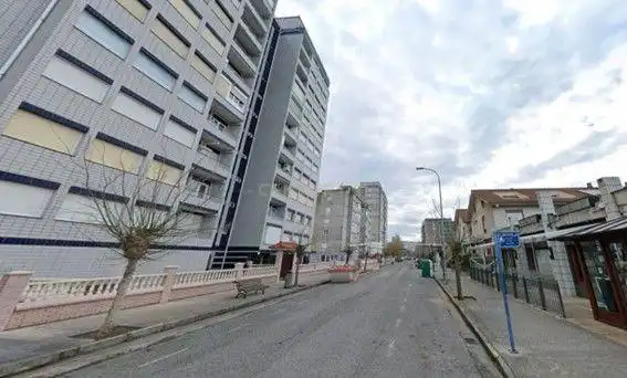 Vista exterior de Apartamento en venta en Laredo