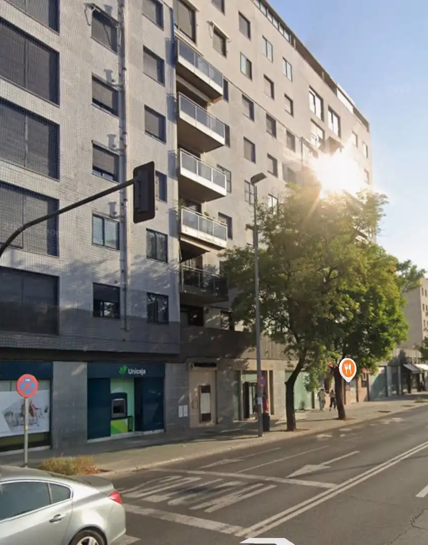 Gewerbefläche zum Verkauf in Calle Cardenal Ilundain 5, imagen 2