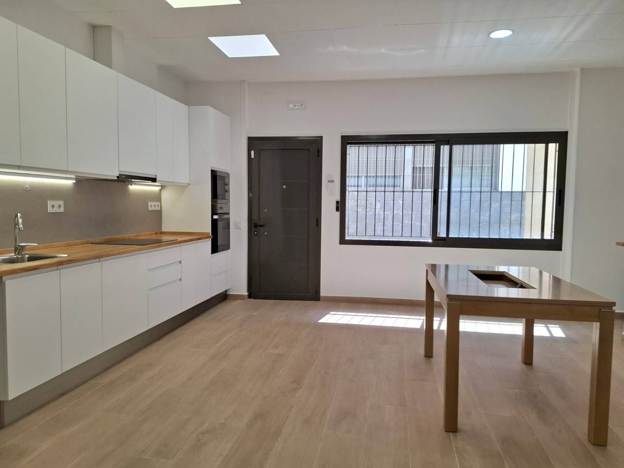 Kitchen of Flat for sale in Cubelles  with Air Conditioner, Heating and Terrace