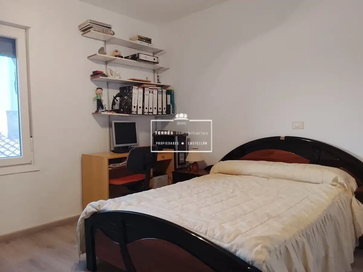 Dormitori de Casa o xalet en venda en Castellón de la Plana / Castelló de la Plana amb Calefacció, Terrassa i Moblat