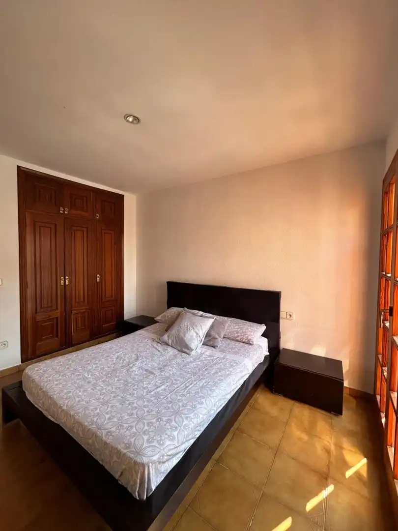 Habitación de Casa o chalet de alquiler en La Pobla de Farnals con Aire acondicionado, Terraza y Piscina