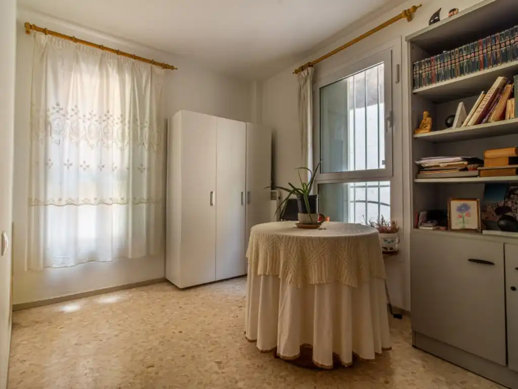 Schlafzimmer von Erdgeschoss zum Verkauf in Alberic