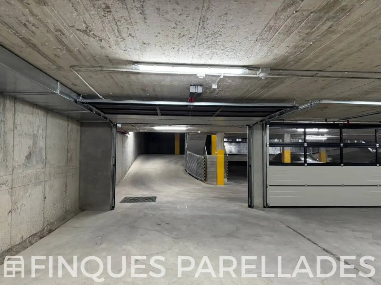 Parking of Flat for sale in Sitges  with Air Conditioner, Heating and Parquet flooring