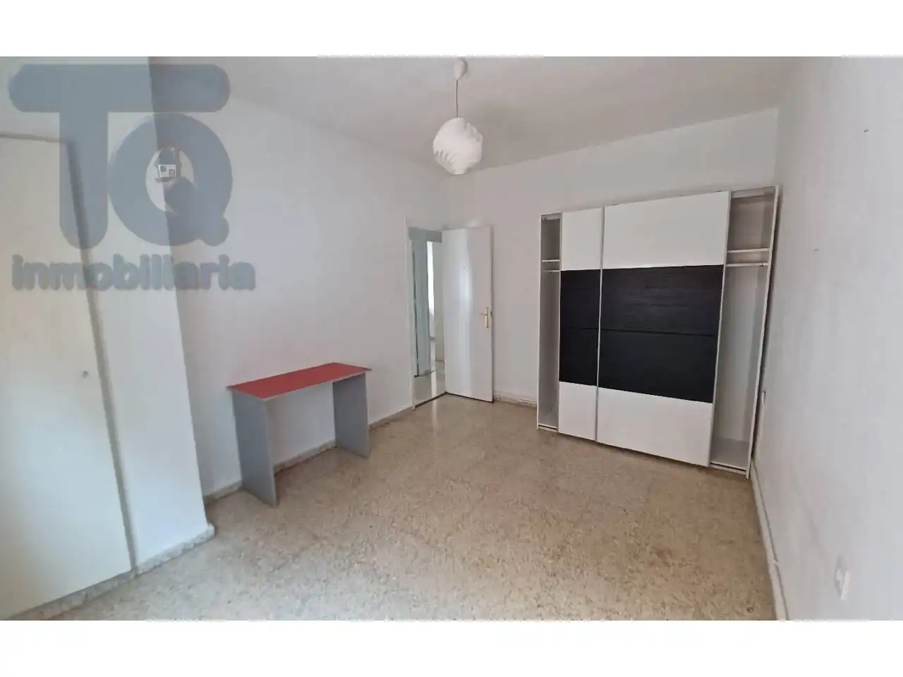 Bedroom of Flat for sale in Granada  with Air Conditioner, Heating and Balcony