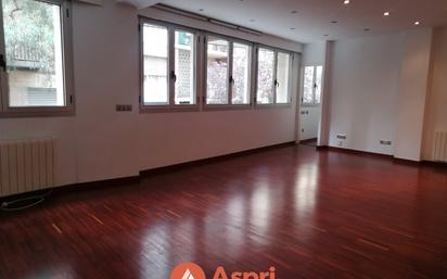 Flat for sale in  Barcelona Capital  with Air Conditioner