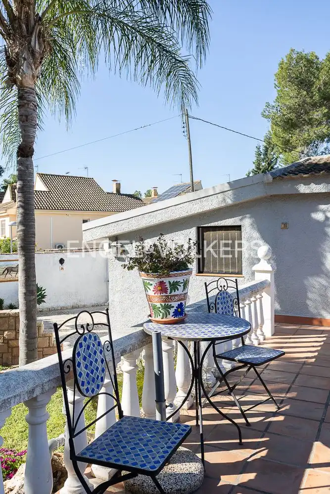 Exterior view of Houses for sale in Paterna  with Air Conditioner, Heating and Private garden