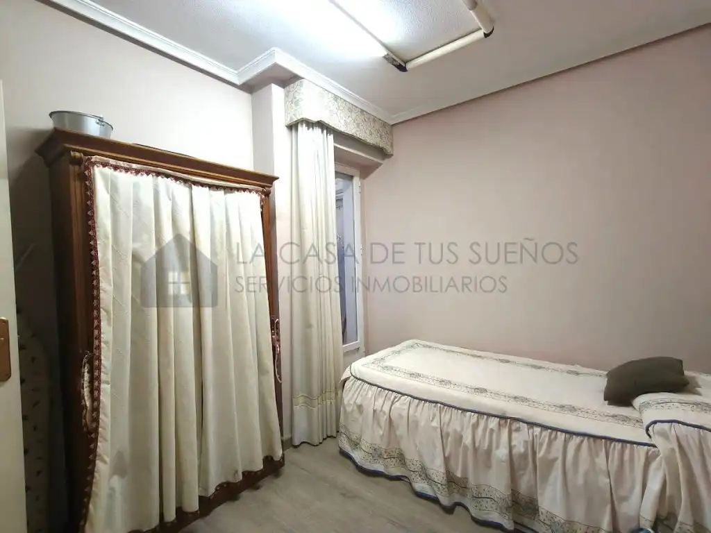 Dormitori de Pis en venda en Sax