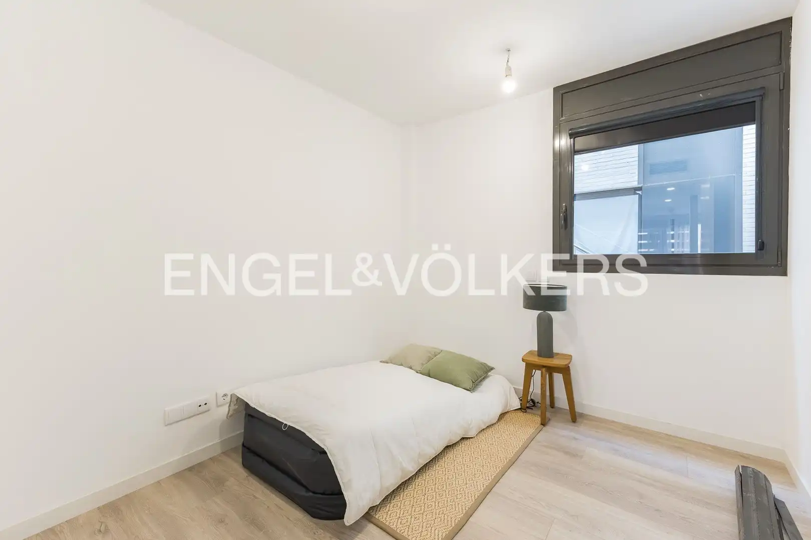 Habitación de Dúplex en venta en Barcelona con Aire acondicionado, Calefacción y Jardín privado