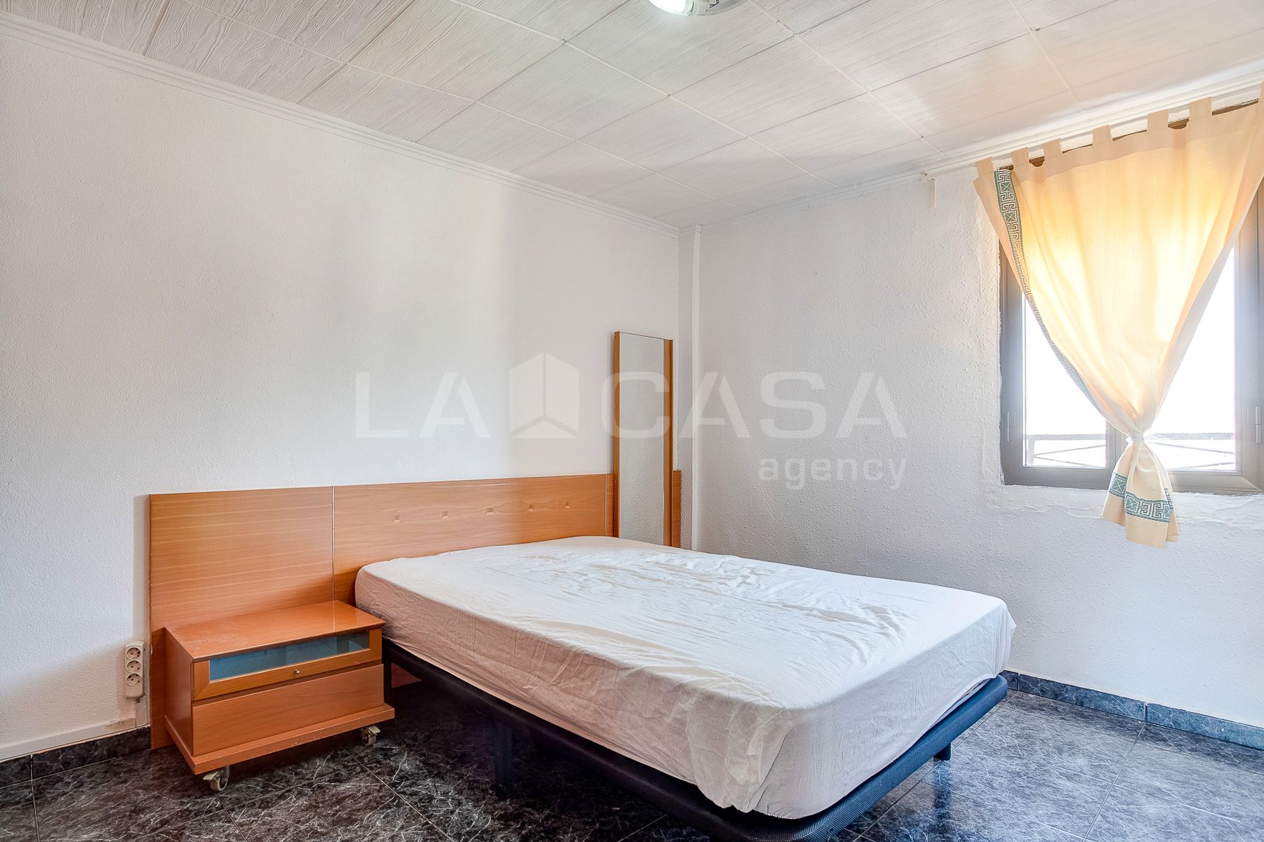 Bedroom of Flat for sale in L'Hospitalet de Llobregat  with Heating