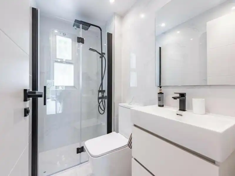 Baño de Planta baja en venta en Marbella con Aire acondicionado, Terraza y Piscina